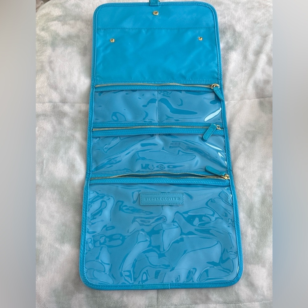 Stoney Clover Lane Hanging Travel Comsetic Case